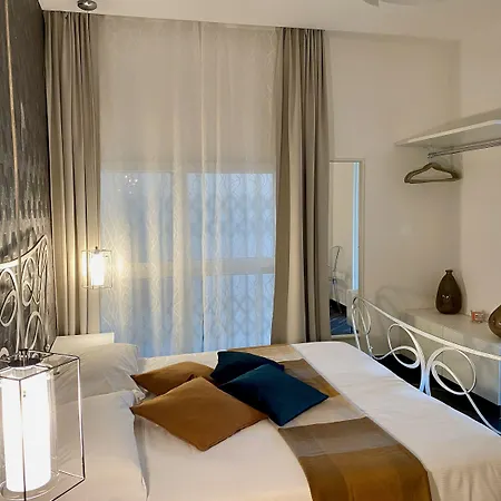 Gatto Bianco Le Mura בית הארחה 3*