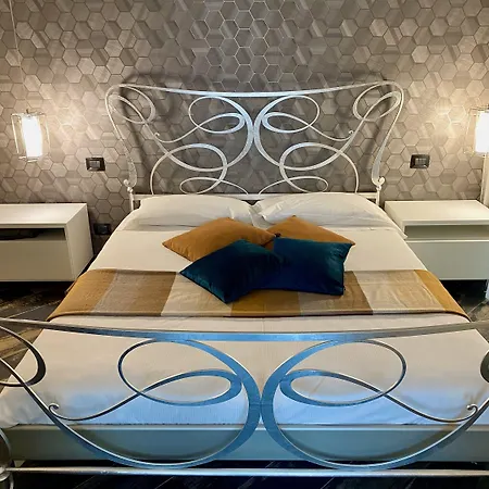 בית הארחה Gatto Bianco Le Mura 3*