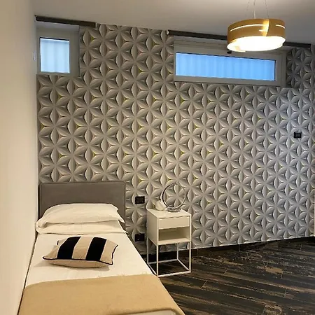 Gatto Bianco Le Mura בית הארחה 3*