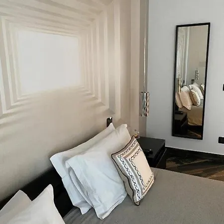 Gatto Bianco Le Mura בית הארחה 3*