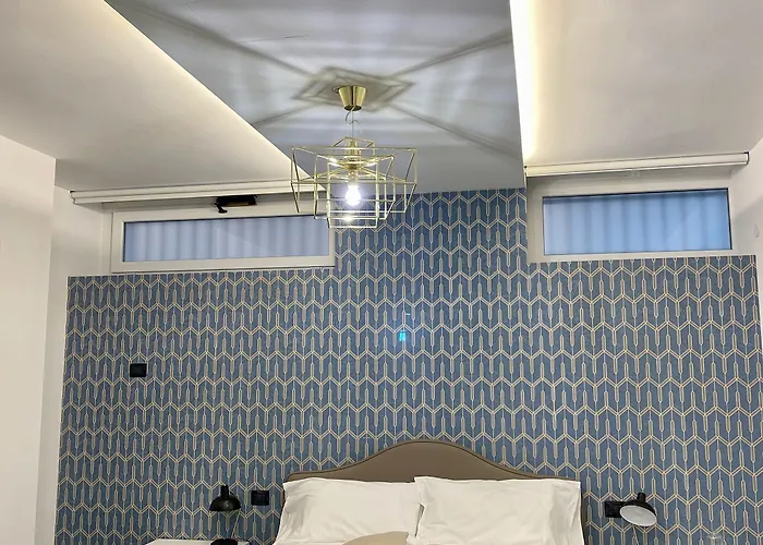 Gatto Bianco Le Mura