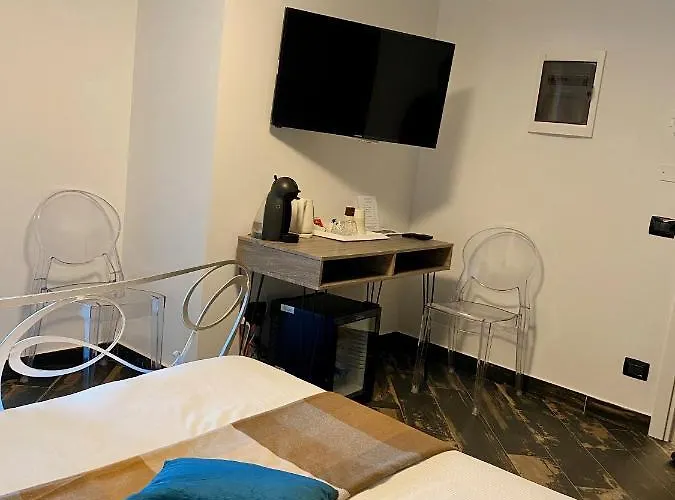 Gatto Bianco Le Mura 3*